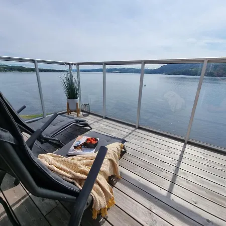 Spektakulaert Bosted Pa Toppen Av Mjoskanten Apartment *